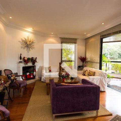 Apartamento à venda com 246m², 3 quartos e 4 vagas Apartamento à venda com 246m², 3 quartos e 4 vagasSala