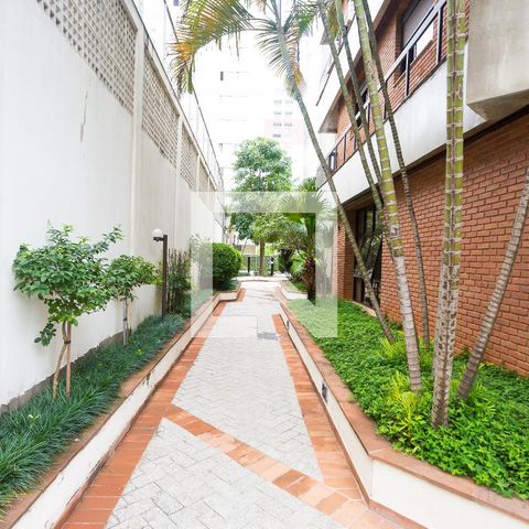 Apartamento à venda com 246m², 3 quartos e 4 vagas Apartamento à venda com 246m², 3 quartos e 4 vagascorredor externo