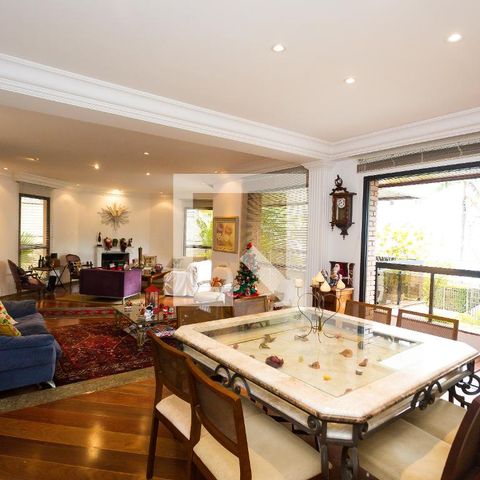 Apartamento à venda com 246m², 3 quartos e 4 vagas Apartamento à venda com 246m², 3 quartos e 4 vagasSala