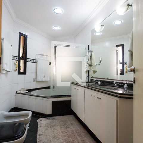 Apartamento à venda com 246m², 3 quartos e 4 vagas Apartamento à venda com 246m², 3 quartos e 4 vagasBanheiro da Suíte 3