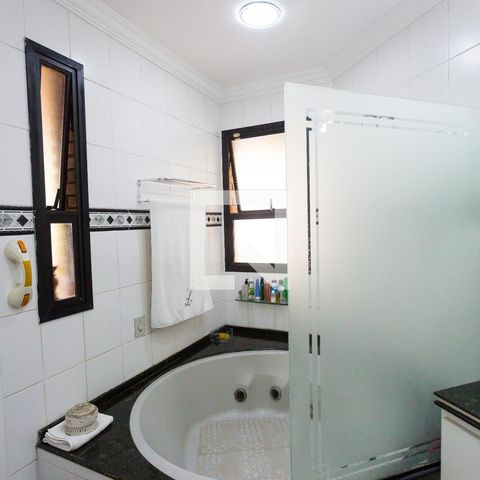 Apartamento à venda com 246m², 3 quartos e 4 vagas Apartamento à venda com 246m², 3 quartos e 4 vagasBanheiro da Suíte 3
