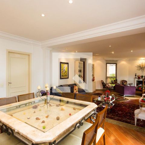 Apartamento à venda com 246m², 3 quartos e 4 vagas Apartamento à venda com 246m², 3 quartos e 4 vagasSala
