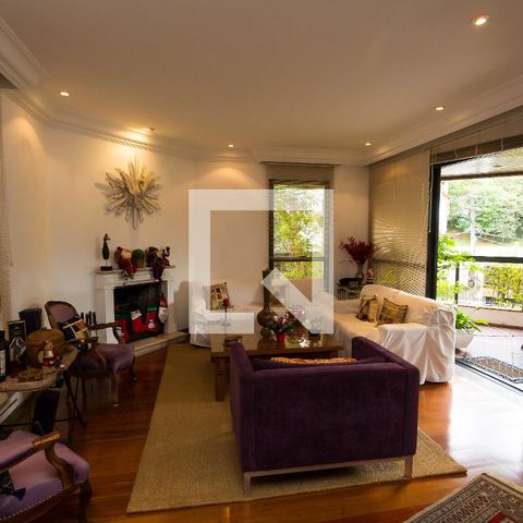 Apartamento à venda com 246m², 3 quartos e 4 vagas Apartamento à venda com 246m², 3 quartos e 4 vagasSala