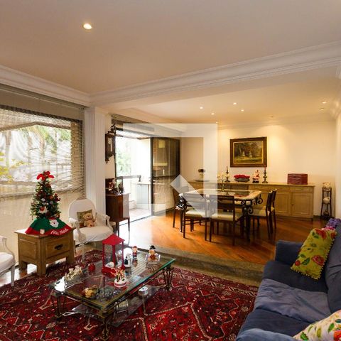 Apartamento à venda com 246m², 3 quartos e 4 vagas Apartamento à venda com 246m², 3 quartos e 4 vagasSala