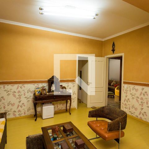 Apartamento à venda com 246m², 3 quartos e 4 vagas Apartamento à venda com 246m², 3 quartos e 4 vagasescritório