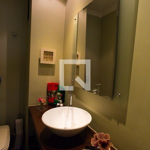 Apartamento à venda com 246m², 3 quartos e 4 vagas Apartamento à venda com 246m², 3 quartos e 4 vagasLavabo