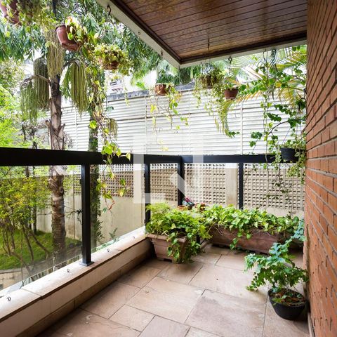 Apartamento à venda com 246m², 3 quartos e 4 vagas Apartamento à venda com 246m², 3 quartos e 4 vagassuíte 3 varanda