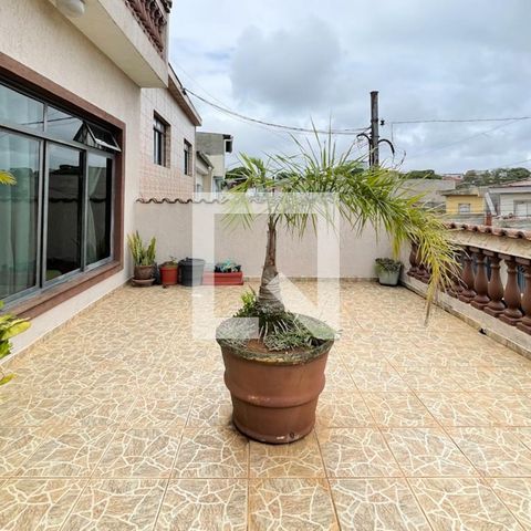 Casa à venda com 247m², 3 quartos e 4 vagasSacada 