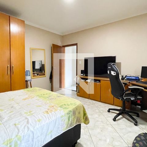 Casa à venda com 247m², 3 quartos e 4 vagasQuarto 1