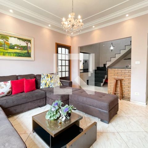 Casa à venda com 247m², 3 quartos e 4 vagasSala