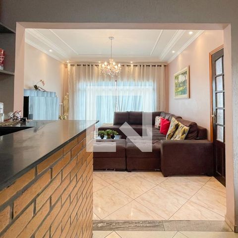 Casa à venda com 247m², 3 quartos e 4 vagasSala - Bar