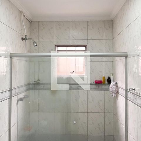 Casa à venda com 247m², 3 quartos e 4 vagasBanheiro Social 1 