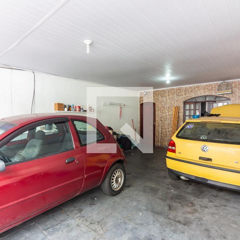 Casa à venda com 250m², 4 quartos e 2 vagas Casa à venda com 250m², 4 quartos e 2 vagasGaragem
