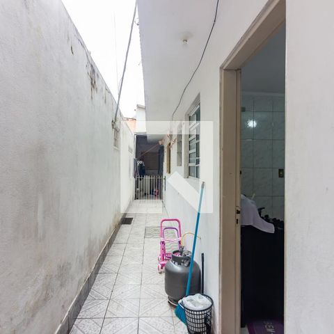 Casa à venda com 250m², 4 quartos e 2 vagas Casa à venda com 250m², 4 quartos e 2 vagasQuintal
