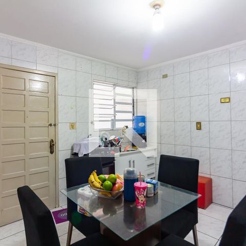 Casa à venda com 250m², 4 quartos e 2 vagas Casa à venda com 250m², 4 quartos e 2 vagasCozinha 2