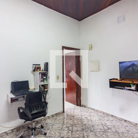 Casa à venda com 250m², 4 quartos e 2 vagas Casa à venda com 250m², 4 quartos e 2 vagasSala 2