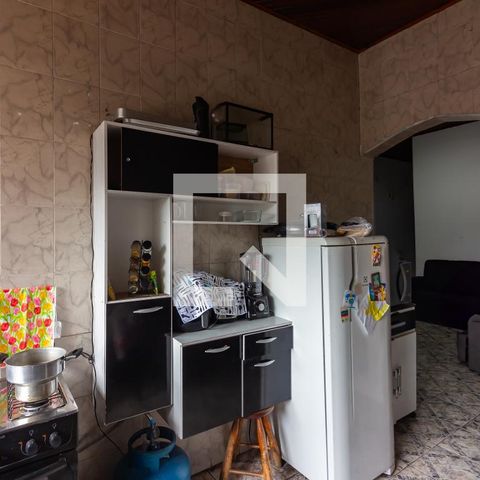 Casa à venda com 250m², 4 quartos e 2 vagas Casa à venda com 250m², 4 quartos e 2 vagasCozinha 1