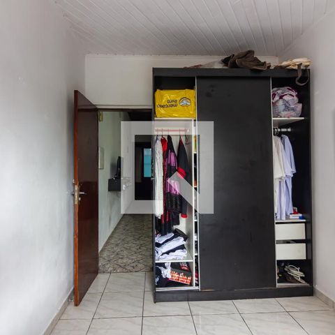 Casa à venda com 250m², 4 quartos e 2 vagas Casa à venda com 250m², 4 quartos e 2 vagasQuarto 2