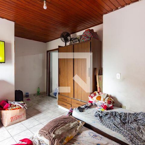 Casa à venda com 250m², 4 quartos e 2 vagas Casa à venda com 250m², 4 quartos e 2 vagasQuarto 1