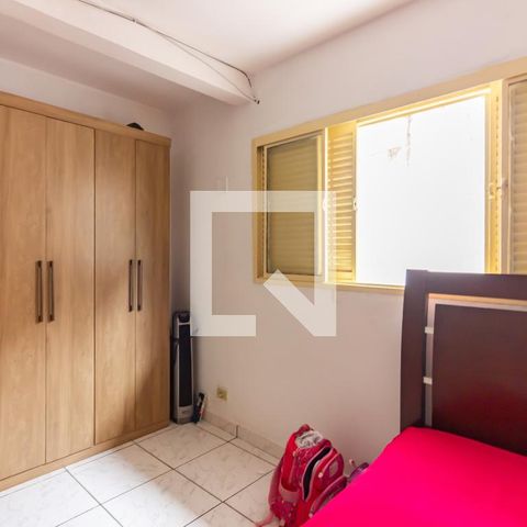 Casa à venda com 250m², 4 quartos e 2 vagas Casa à venda com 250m², 4 quartos e 2 vagasQuarto 3