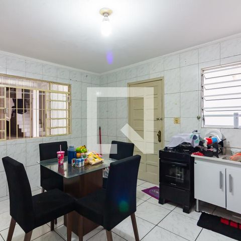Casa à venda com 250m², 4 quartos e 2 vagas Casa à venda com 250m², 4 quartos e 2 vagasCozinha 2