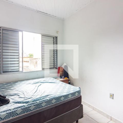 Casa à venda com 250m², 4 quartos e 2 vagas Casa à venda com 250m², 4 quartos e 2 vagasQuarto 2