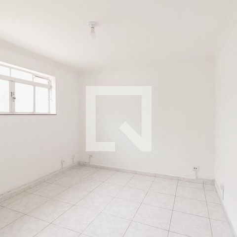 Casa à venda com 80m², 2 quartos e sem vaga Casa à venda com 80m², 2 quartos e sem vagaSala