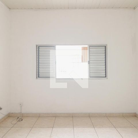 Casa à venda com 80m², 2 quartos e sem vaga Casa à venda com 80m², 2 quartos e sem vagaQuarto 1