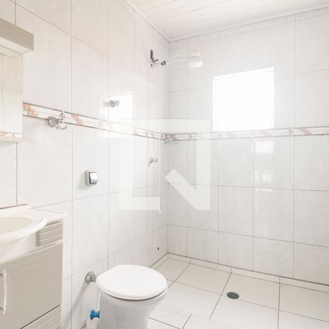 Casa à venda com 80m², 2 quartos e sem vaga Casa à venda com 80m², 2 quartos e sem vagaBanheiro