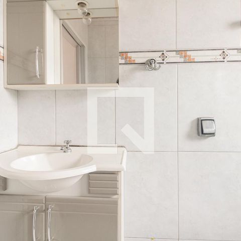 Casa à venda com 80m², 2 quartos e sem vaga Casa à venda com 80m², 2 quartos e sem vagaBanheiro