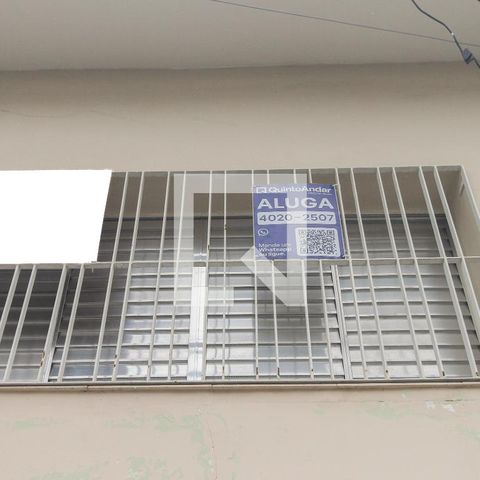 Casa à venda com 80m², 2 quartos e sem vaga Casa à venda com 80m², 2 quartos e sem vagaFachada