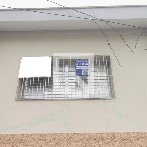 Casa à venda com 80m², 2 quartos e sem vaga Casa à venda com 80m², 2 quartos e sem vagaFachada