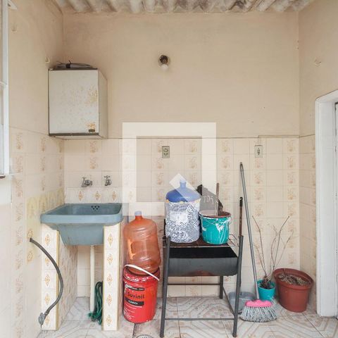 Casa à venda com 80m², 2 quartos e sem vaga Casa à venda com 80m², 2 quartos e sem vagaQuintal e Área de Serviço
