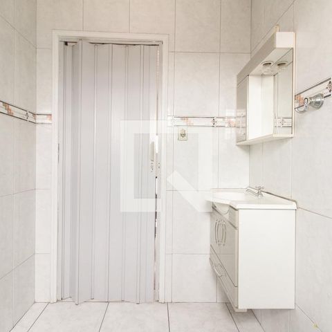 Casa à venda com 80m², 2 quartos e sem vaga Casa à venda com 80m², 2 quartos e sem vagaBanheiro