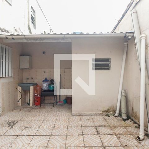 Casa à venda com 80m², 2 quartos e sem vaga Casa à venda com 80m², 2 quartos e sem vagaQuintal e Área de Serviço