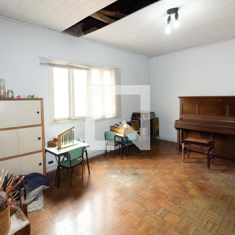 Casa para alugar com 300m², 3 quartos e 2 vagas Casa para alugar com 300m², 3 quartos e 2 vagasQuarto 1