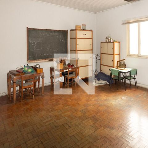 Casa para alugar com 300m², 3 quartos e 2 vagas Casa para alugar com 300m², 3 quartos e 2 vagasQuarto 1