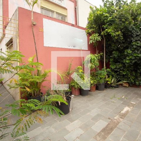 Casa para alugar com 300m², 3 quartos e 2 vagas Casa para alugar com 300m², 3 quartos e 2 vagasFachada