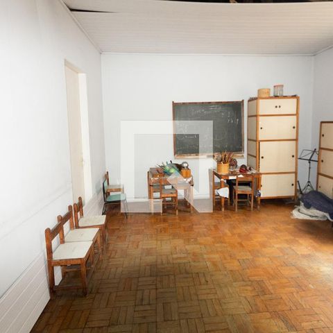 Casa para alugar com 300m², 3 quartos e 2 vagas Casa para alugar com 300m², 3 quartos e 2 vagasQuarto 1