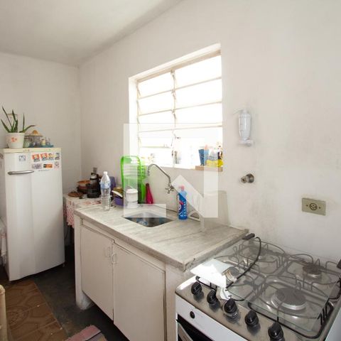 Casa para alugar com 300m², 3 quartos e 2 vagas Casa para alugar com 300m², 3 quartos e 2 vagasCozinha