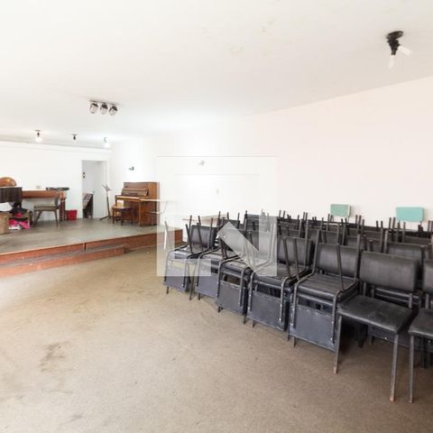 Casa para alugar com 300m², 3 quartos e 2 vagas Casa para alugar com 300m², 3 quartos e 2 vagasSala
