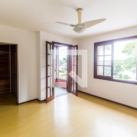 Casa de condomínio à venda com 445m², 3 quartos e 4 vagasSuíte master