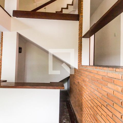 Casa de condomínio à venda com 445m², 3 quartos e 4 vagasDetalhe Sala
