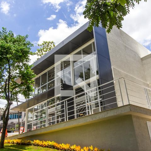 Casa de condomínio à venda com 445m², 3 quartos e 4 vagasAcademia