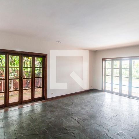 Casa de condomínio à venda com 445m², 3 quartos e 4 vagasSala
