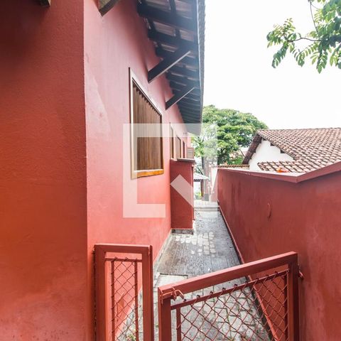 Casa de condomínio à venda com 445m², 3 quartos e 4 vagasQuintal