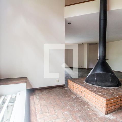 Casa de condomínio à venda com 445m², 3 quartos e 4 vagasSala
