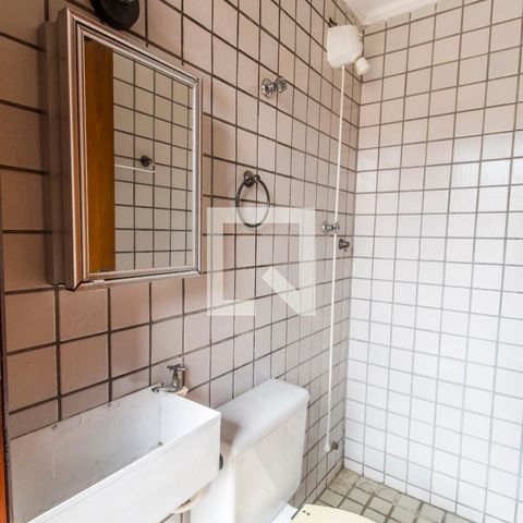 Casa de condomínio à venda com 445m², 3 quartos e 4 vagasBanheiro de serviço