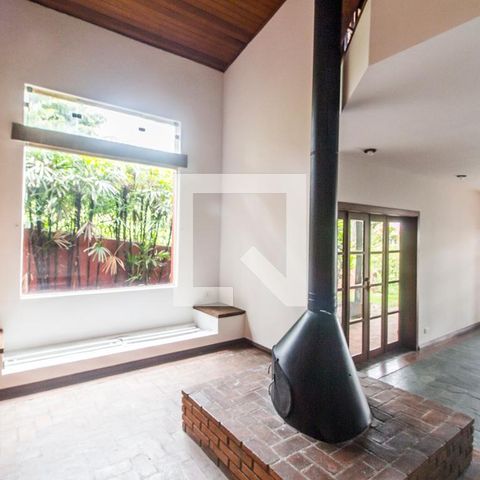 Casa de condomínio à venda com 445m², 3 quartos e 4 vagasSala