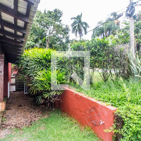 Casa de condomínio à venda com 445m², 3 quartos e 4 vagasQuintal